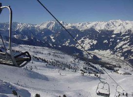 02 03 2005  Zell am Ziller  Kreuzjoch DSB  Panoramablick.jpg