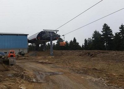 Sessel mit Bergstation