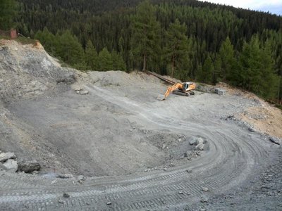 hier wird viel gebaggert.