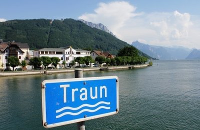 Trasse von der Traunbrücke aus gesehen