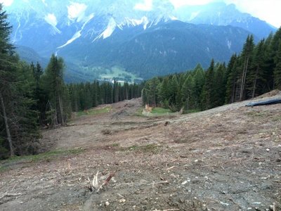 Auch bei der Piste selbst geht es zügig voran.