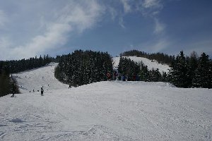 Blick von der Talstation SCHL Stollenlift nach oben.