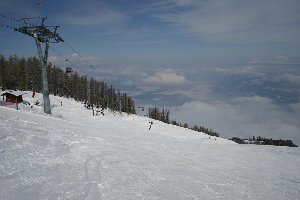 Von der Bergstation EUB Richtung Tal, die Piste wird hier sehr breit und wird für Wiederholungsfahrten zusätzlich noch vom SCHL Stollenlift erschlossen.
