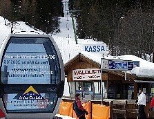 Jetzt ist auch die richtige Gondel an der richtigen Stelle :-).  
<br />Bild: Wenzel