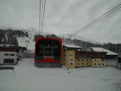 gelungene Farbgebung auch bei den Stationen