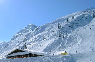 Talstation und Trasse 3 KSB Schwarzköpfle. Fantastisches Wetter wie fast die ganze Woche.