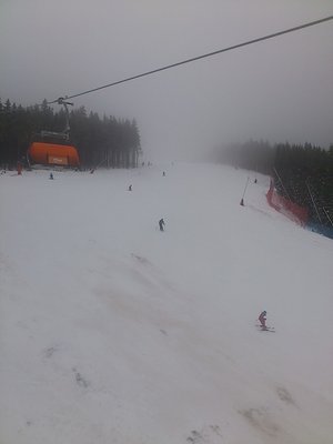 pistenabschnitt der fast 3 km-abfahrt