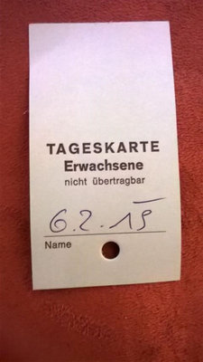 Die Liftkarte, die Skidata Terminals sind außer Betrieb. Eine Tageskarte kostet 12 Euro!