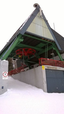 Ausstieg - solche alten Lifthäußer gefallen mir viel besser als die neuen!