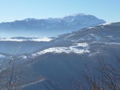 Blick von der Straße zum Treskavica Massiv