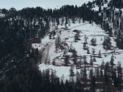 Blick aus La Tzoumaz. Abfahrt war zu diesem Zeitpunkt noch geöffnet