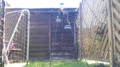 Die ganze Strecke der Sesselbahn. Der Höhenunterschied beträgt ca. 1,90 Meter und die Murmelebahn hat 4 Sessel