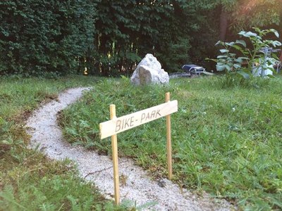 bikeparkschild.jpg