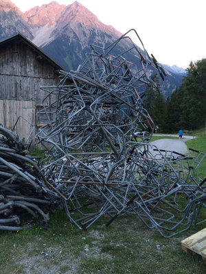 "Kunst am Berg?" ;-)