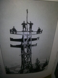 Erste Hahnenkammbahn in Kitzbühel im Bau um 1928.