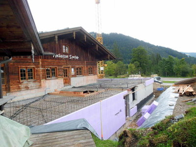 Und noch eine neue Baustelle: Die Mekatzer Sportalp (Gastronomie bei der Iselerbahn) wird vergrößert.