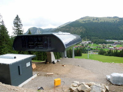Zubringerbahn Bergstation. Die Arbeiten sind weitgehend abgeschlossen.