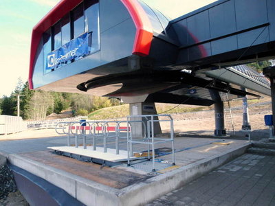 Einfahrt in die Wiedhagbahn mit Förderband.