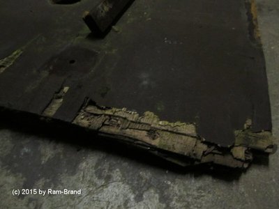 Stationsboden löst sich auf.