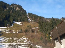 Schön um die Jahreszeit schon bei vollem Sonnenschein im Tal zu starten, Horbergbahn