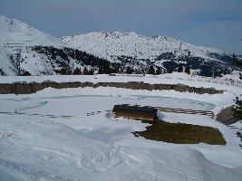 Der Speichersee am Penken ist auch schon gut geleert