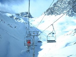 Jetzt mal den Col des Vés in ganzer Länge. Einer der wenigen Poma-Lifte in Tignes.
