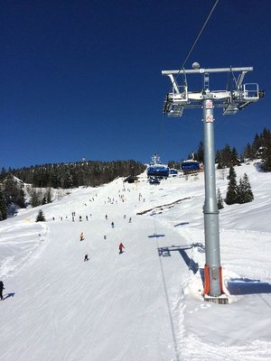 Diskussionsthema Nummer 1. Ich find das Ding nur zu schmal, Neigung vollkommen okay.