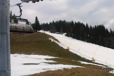 Abfahrt an der Jochbahn - ein Südhang, deshalb absolut nicht repräsentativ dieses Bild für die ganze Skiwelt.