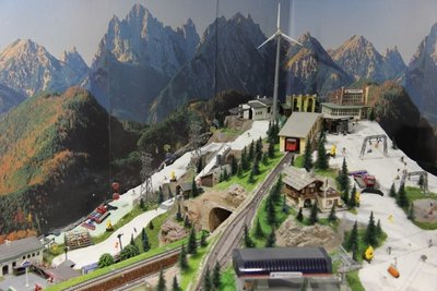 Im Hintergrund: Die Eckbauerbahn jetzt mit Skipiste