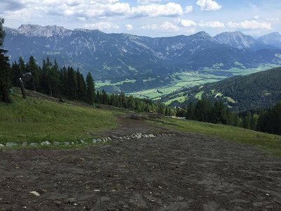 Fertige Schneeanlage von Piste 9 zu 9a