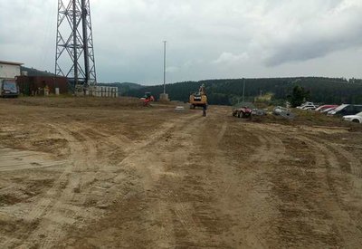 Jetzt  wird man ohne zu schieben von der Kappe zurückkommen. Rechts liegt noch eine Stütze.