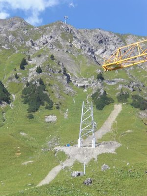Stütze 4 Flexenbahn mit Blick auf die Strecke