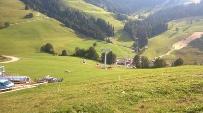 ganz rechts im Bild sieht man die verbreiterte Rinnerpiste