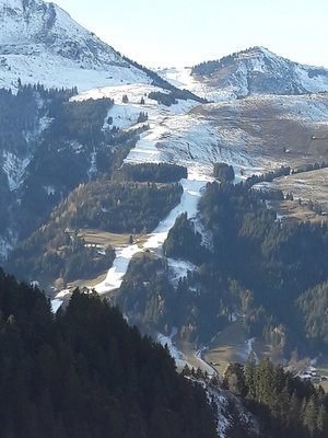 Blick zur KiWest Abfahrt: sieht schon recht gut aus