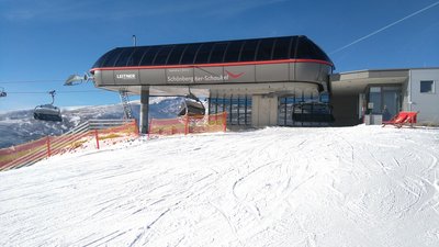 meine absolute Lieblings-Seilbahnstation! Ich find Leitner-Stationen einfach schön...