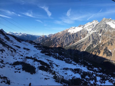 Abfahrt von Altona I mit großer Eisfläche statt Piste