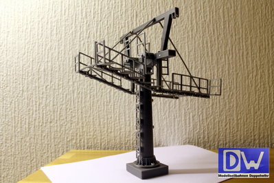 Stütze ohne Rollenbatterien<br /><br />Eingangswinkel -5°<br />Ausgangswinkel +20°