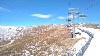 Lachtal KSB kurz vor der Bergstation. Im Hintergrund die Naturschneepisten 6b &amp; 6a am Zinkenlift