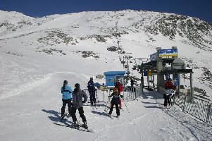 Fehlpalnung ^^3, DSB Klühspiess. Um 15 Uhr aber keine Wartezeiten. Erschliesst 3 tolle Pisten!