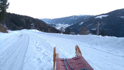 Auf der Rodelabfahrt mit Blick ins Pölstal