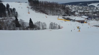 Sürenberg: Nette Bereicherung, Lift schnell, Piste kurz aber ganz schön.