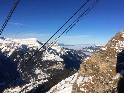 Morgens mit der Männlichen Bahn Richtung Grindelwald