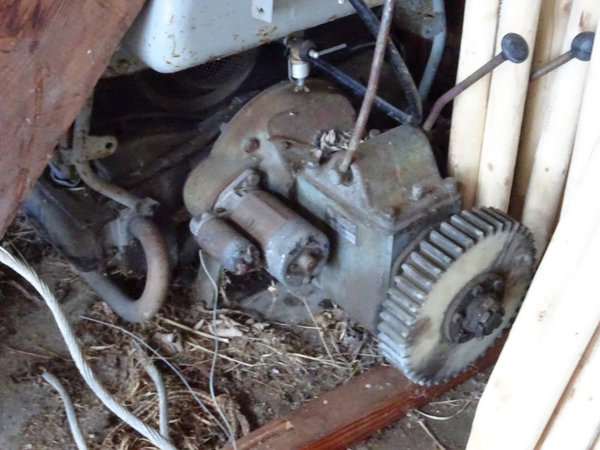 Das alte Getriebe, mit Zahnkranz