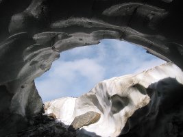 Wieder am Tageslicht. Obwohls keine kritische Situation war, trotzdem beklemmend. Draußen ists doch bedeutend schöner...