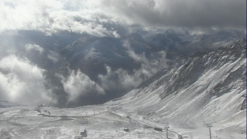 Start Beschneiung Dorftäli 06.10.2017.jpg