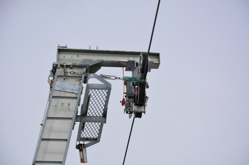 Seilsicherung am Mast von vorne