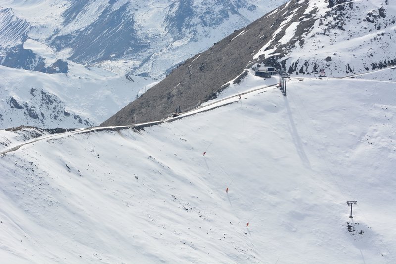 Bagger bei der Bergstation Zeblas