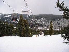 Das komplette Gebiet ist hier Slow Zone, aber es ist so wenig los, dass auch die Anfängerwiese sich zum Schönfahren eignet