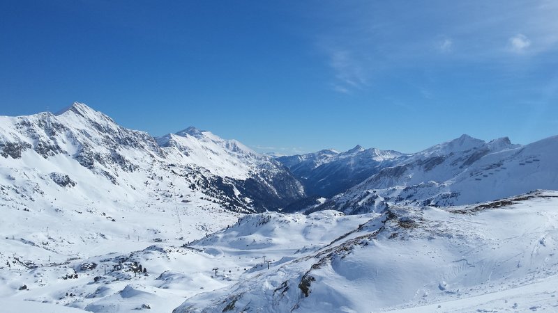 Das besagte Panorama mit Blick auf die umliegenden Gipfel