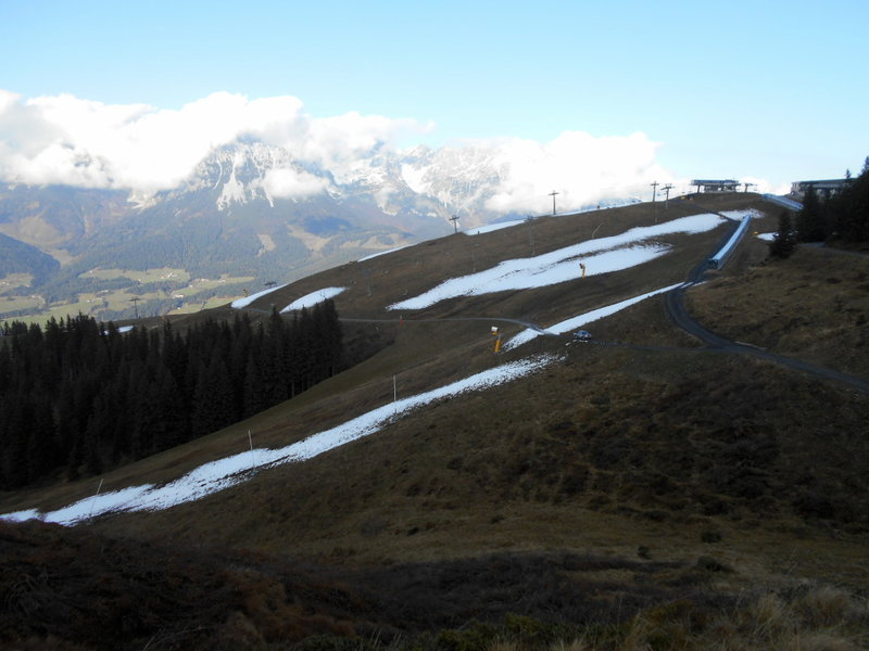 Kunstschneereste am Kaiserexpress.